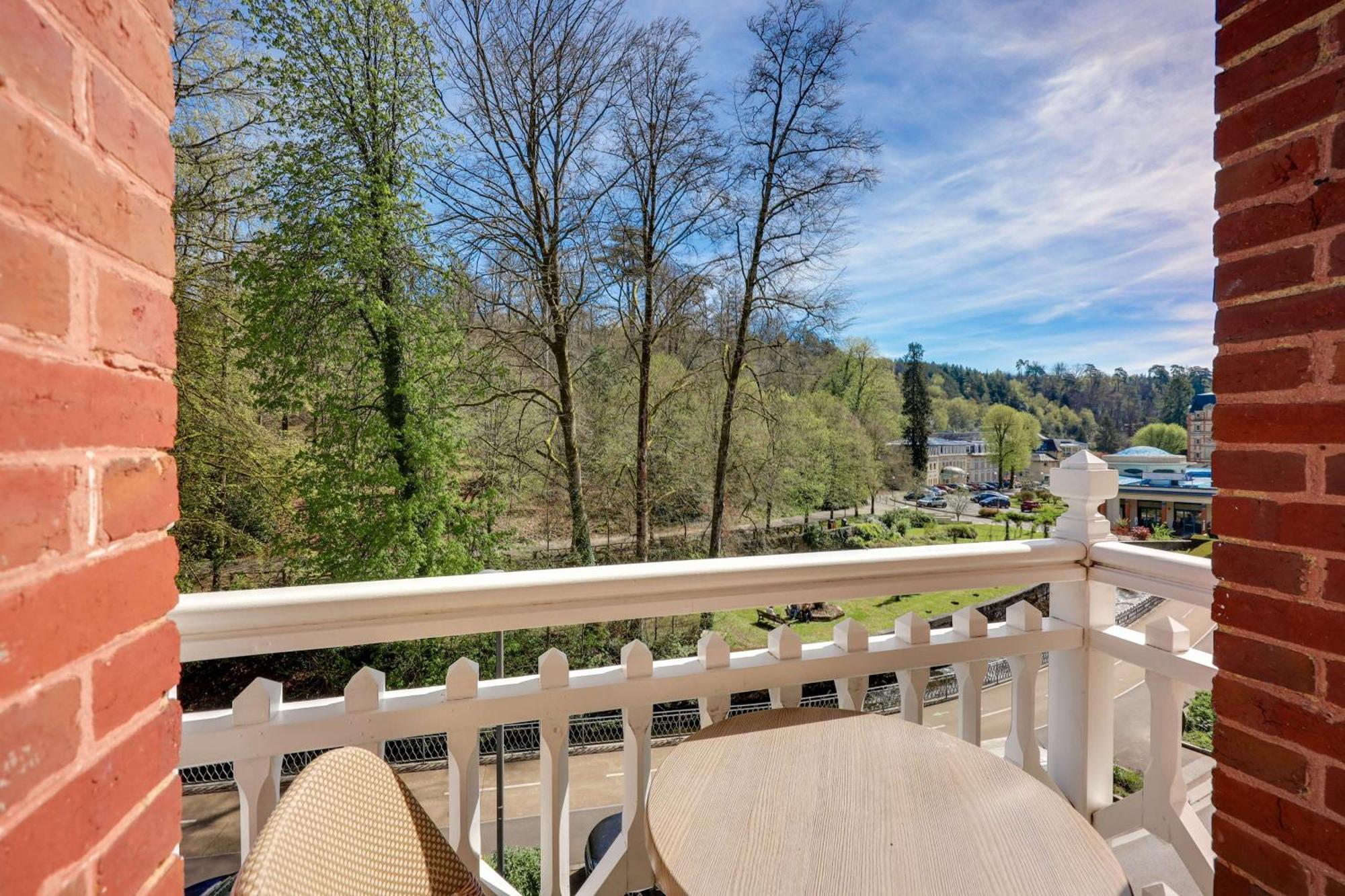 Brit Hotel & Spa Le Roc Au Chien Bagnoles de l'Orne Normandie Экстерьер фото