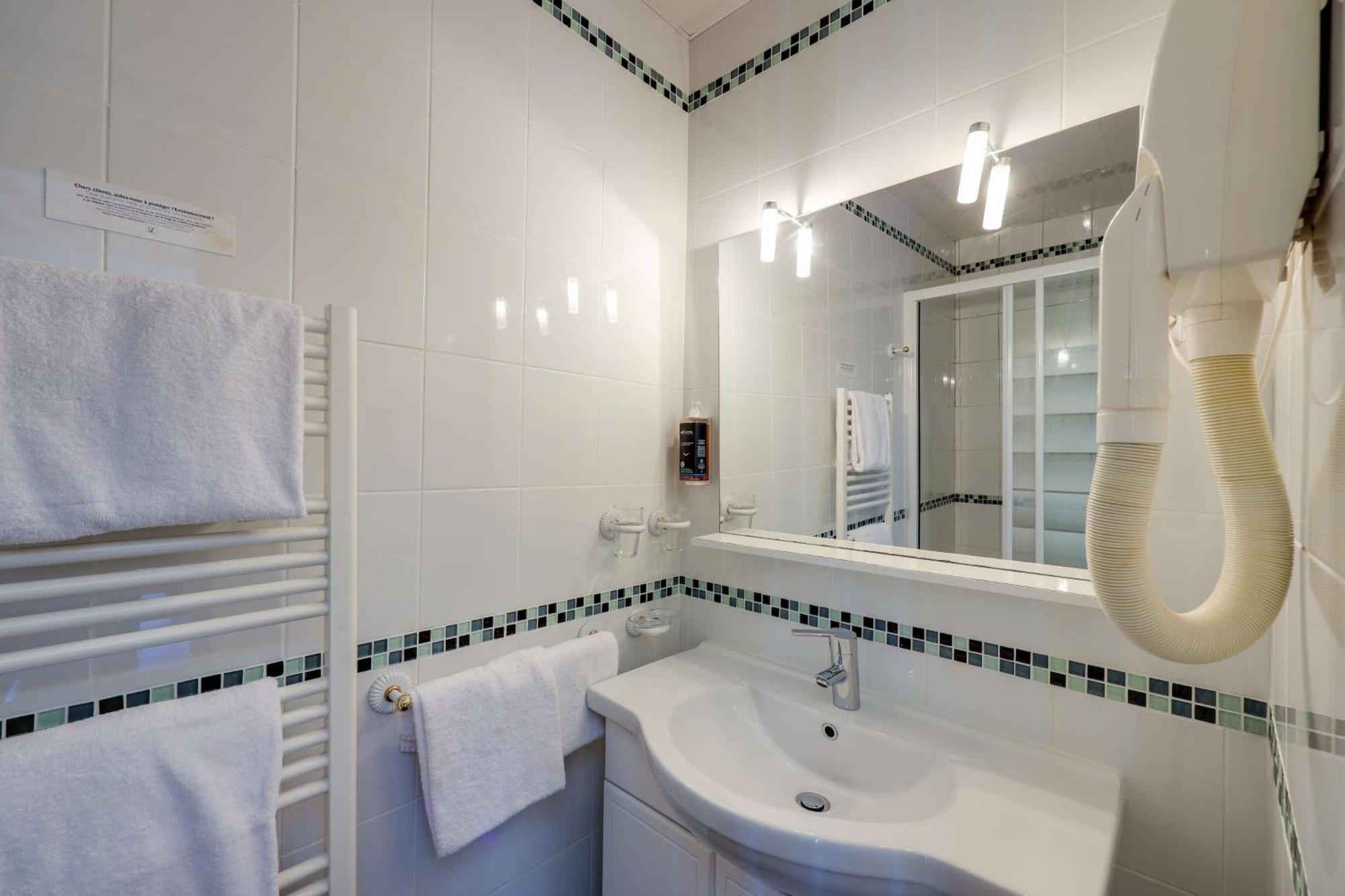Brit Hotel & Spa Le Roc Au Chien Bagnoles de l'Orne Normandie Экстерьер фото